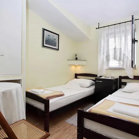 Apartment Simoni *